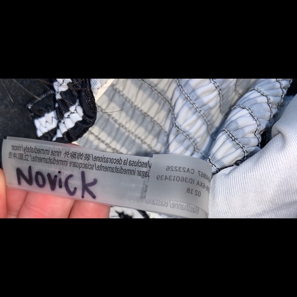 Medium black and white bikini top from PINK - Picture 5 of 5